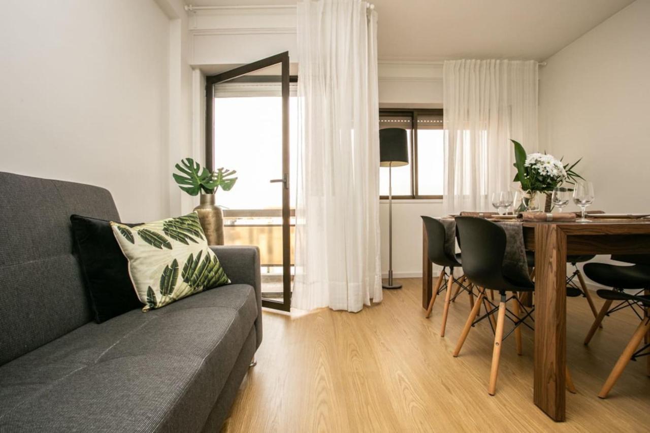 Aposentus - Elegant Functionality Porto Downtown Apartment Ngoại thất bức ảnh
